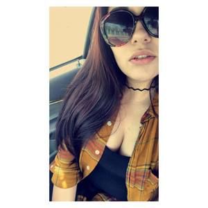 Meet your Posher, Steffany